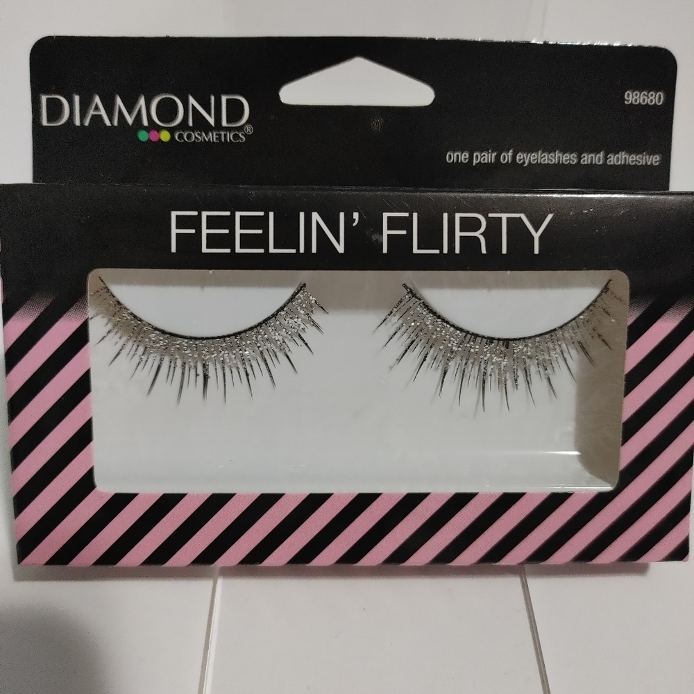 Diamond Cosmetics Feelin' Flirty Eyelash Kit